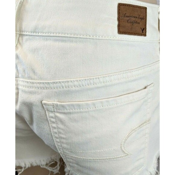 AMERICAN EAGLE Beaded Off-White Denim Cut-off Shortie Jean Shorts  Size 2 - Picture 5 of 8